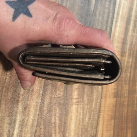 Coach Signature C Khaki and Tan Wallet - Picture 4 of 9